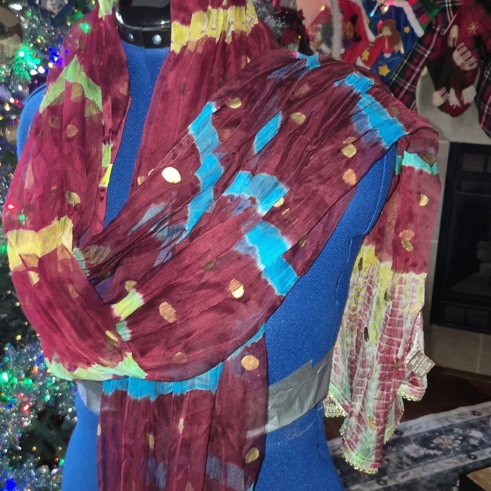 Raj 100%silk Made In India. W.40"×L.88" Beautiful Femine Silk Scarf.(#1475A)